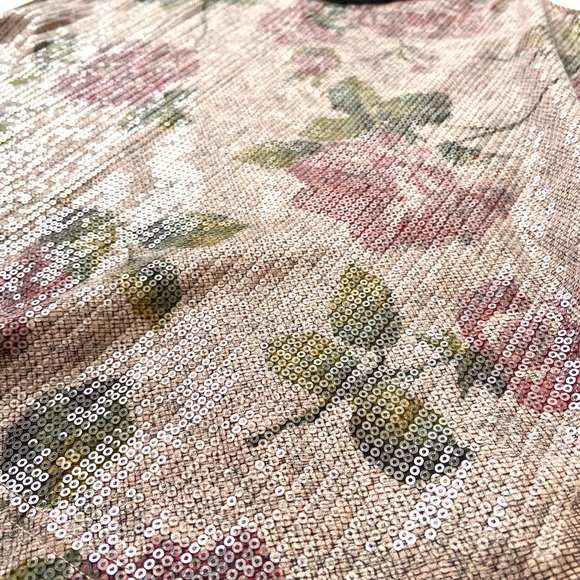 Urban Outfitters Kimchi Blue Sequin Floral Tank S - Picture 4 of 7